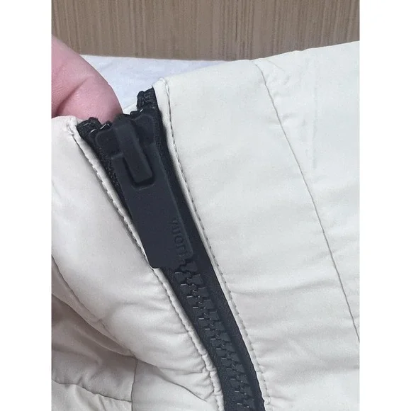 Vuori Jacket Women's Small White Primaloft Insulated Full Zip Puffer Winter Warm - Picture 8 of 16